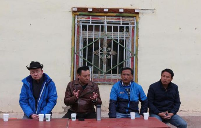 微说洛隆丨政协洛隆县委员会深入马利镇布许虫草采集点视察(图3)