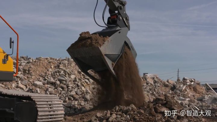 旋转筛分斗，挖机带的移动筛沙机，工作现场实拍~(图5)