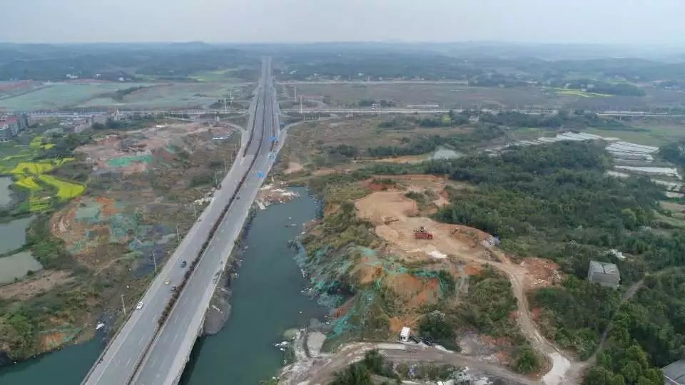 快反直击湘潭县：洗砂破坏大，青山秃了顶(图1)