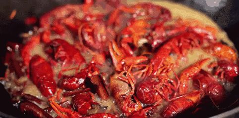 小龙虾价格飞涨，吃货哭着也要吃！(图8)