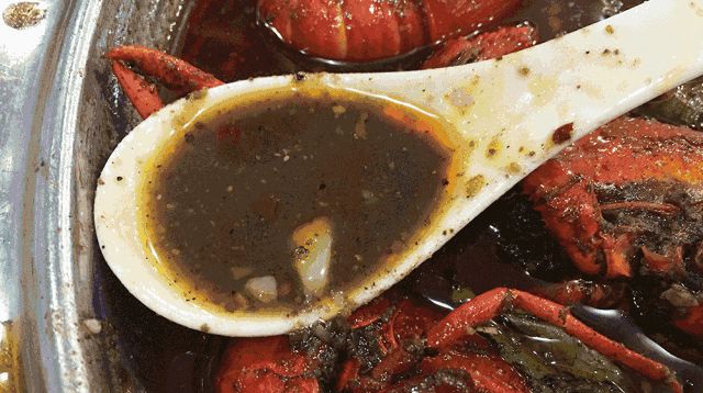 小龙虾价格飞涨，吃货哭着也要吃！(图5)