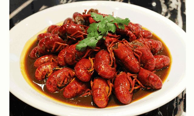 小龙虾价格飞涨，吃货哭着也要吃！(图11)