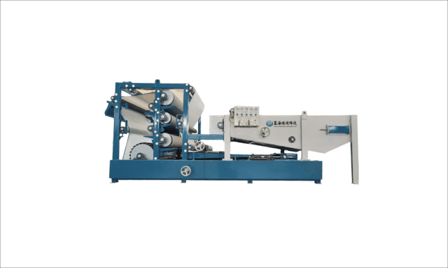 制砂厂、洗砂厂、碎石场泥浆废水处理可选用蓝海带式压滤设备(图3)