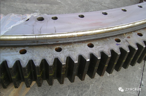 环保型链斗式连续卸船机(图11) 环保型链斗式连续卸船机(图11)