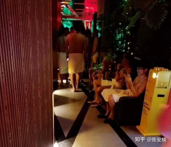聚众淫乱，千人约炮：成都M.C浴室群P事件曝光后，守活寡的同妻们哭了(图14)