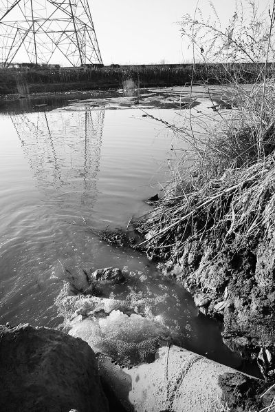 这里藏着“惊三角”非法洗砂场(组图)(图3)