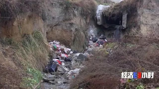 一夜之间，黄河支流变色！化工污水蔓延40公里，说好的河长呢……(图7)