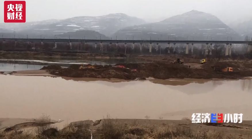 被染绿的黄河支流周晋峰接受央视采访：排污—挖砂—垃圾…黄河治理需要生态文明(图30)