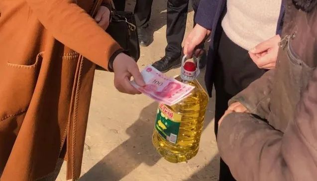 【精准扶贫,久鼎过滤】强科技,赋能发展;助扶贫,彰显担当!(图7) 【精准扶贫,久鼎过滤】强科技,赋能发展;助扶贫,彰显担当!(图7)