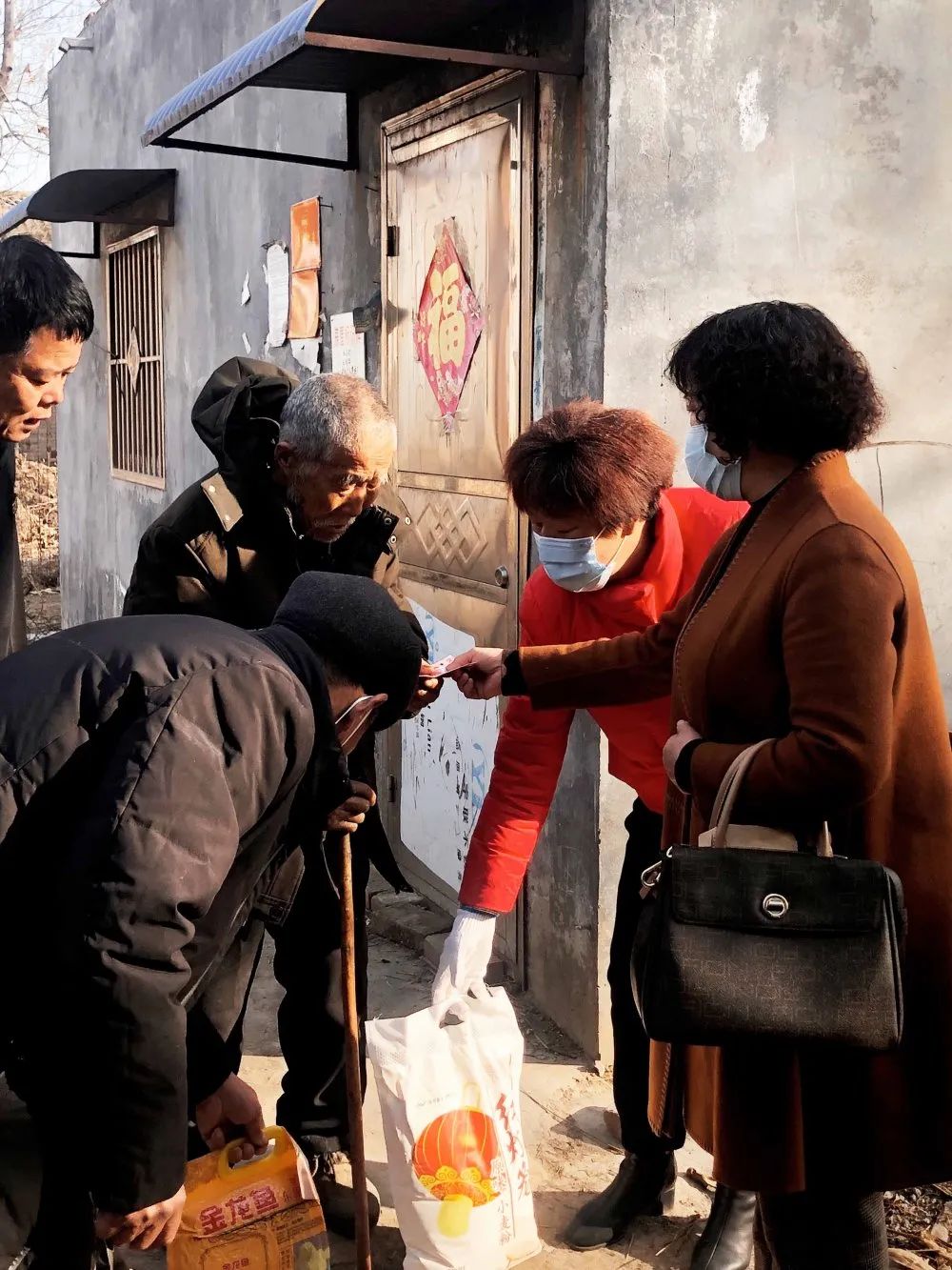 【精准扶贫,久鼎过滤】强科技,赋能发展;助扶贫,彰显担当!(图9) 【精准扶贫,久鼎过滤】强科技,赋能发展;助扶贫,彰显担当!(图9)