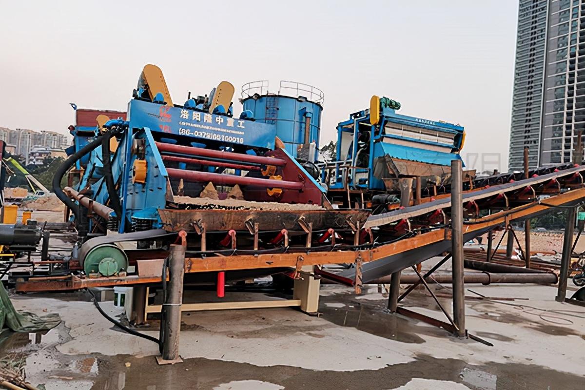 振动筛在石英砂、矿石等物料的筛分过程中的应用(图2) 振动筛在石英砂、矿石等物料的筛分过程中的应用(图2)