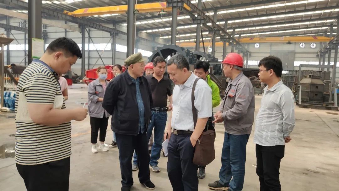 是什么能让唐庄镇党委书记吴金印再一次莅临中基机械?(图8) 是什么能让唐庄镇党委书记吴金印再一次莅临中基机械?(图8)