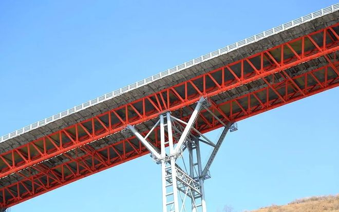 中国首个双螺旋隧道，10公里只需10分钟，每公里造价高达1个亿(图2)