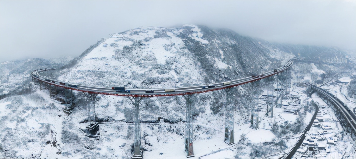 获4项世界第一！中国打造双螺旋大桥，老外直呼不可思议(图4)