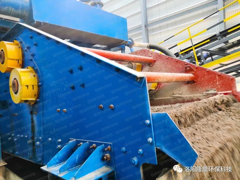 隆鼎案例:轮斗式洗砂机生产线(图3) 隆鼎案例:轮斗式洗砂机生产线(图3)