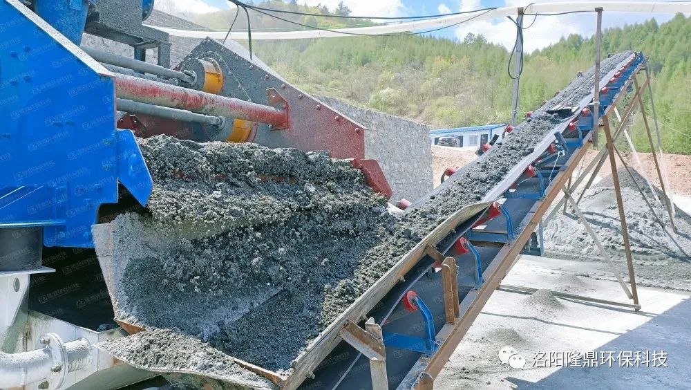 隆鼎案例:轮斗式洗砂机生产线(图12) 隆鼎案例:轮斗式洗砂机生产线(图12)