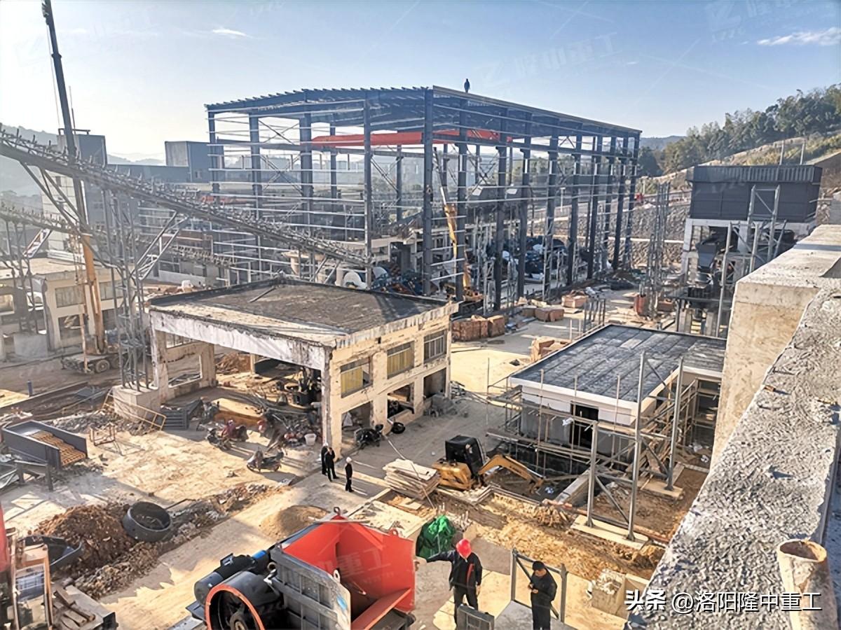 铜矿尾沙含泥量太高,请问有降低含泥量的设备吗?(图1) 铜矿尾沙含泥量太高,请问有降低含泥量的设备吗?(图1)