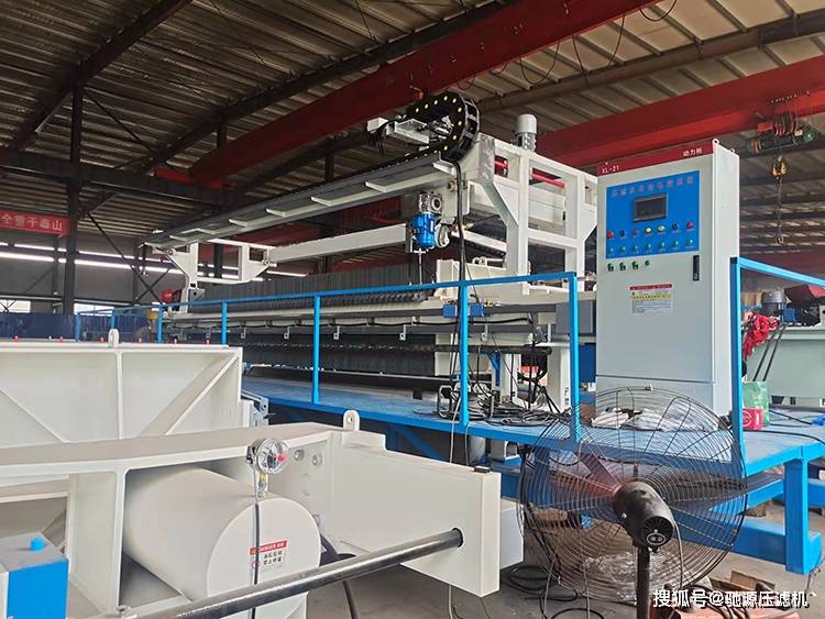 压滤机洗布车、压滤机滤布自动清洗装置的应用与说明(图2)