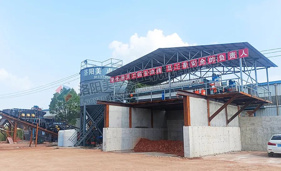 聚焦时产150吨湖北武汉石粉洗砂生产线案例现场(图4) 聚焦时产150吨湖北武汉石粉洗砂生产线案例现场(图4)