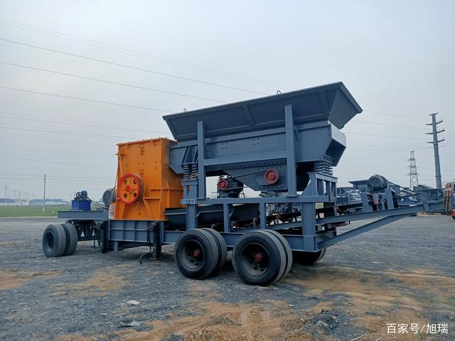 移动破碎站轮式洗砂机脱水筛全自动筛沙机移动振动筛(图1)