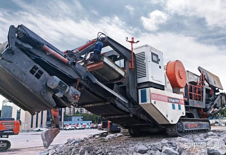 河南郑州建筑垃圾破碎处理生产线(图1)