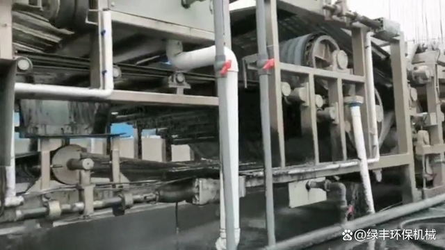 洗煤污泥脱水污泥脱水机厂家煤泥压滤泥水分离带式压滤机01：24(图1)