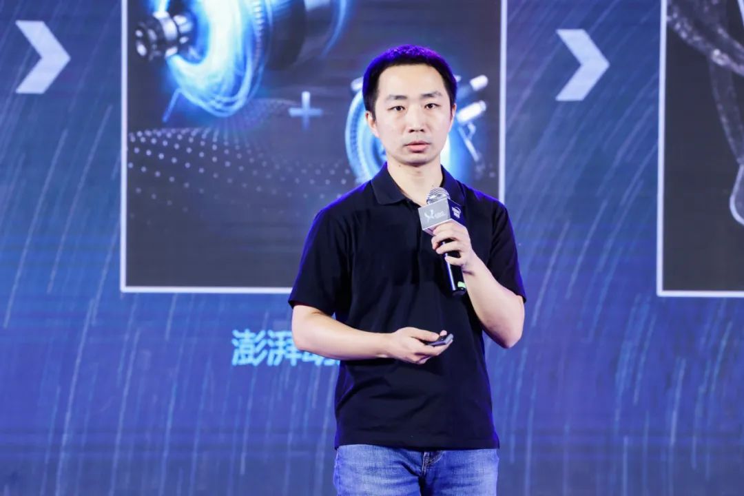 万向喷淋无死角深度清洁,美的树立洗碗机行业新标杆(图1) 万向喷淋无死角深度清洁,美的树立洗碗机行业新标杆(图1)