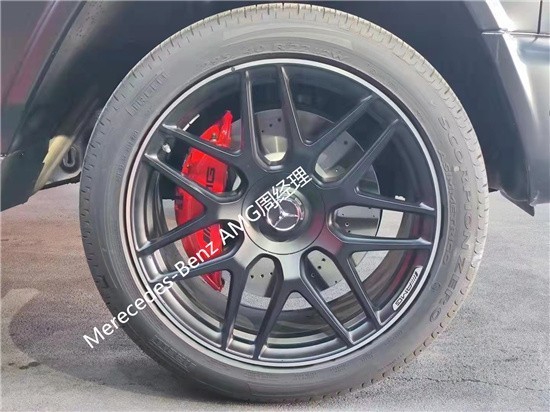 奔驰G63夜影神磨砂黑限量版现车价(图7) 奔驰G63夜影神磨砂黑限量版现车价(图7)