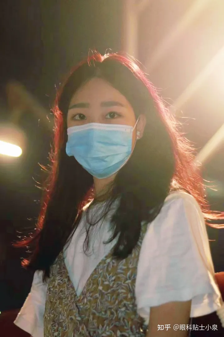 泉州全飞秒近视手术，高颜值小姐姐微笑摘镜，术后双眼视力1.2！(图3)
