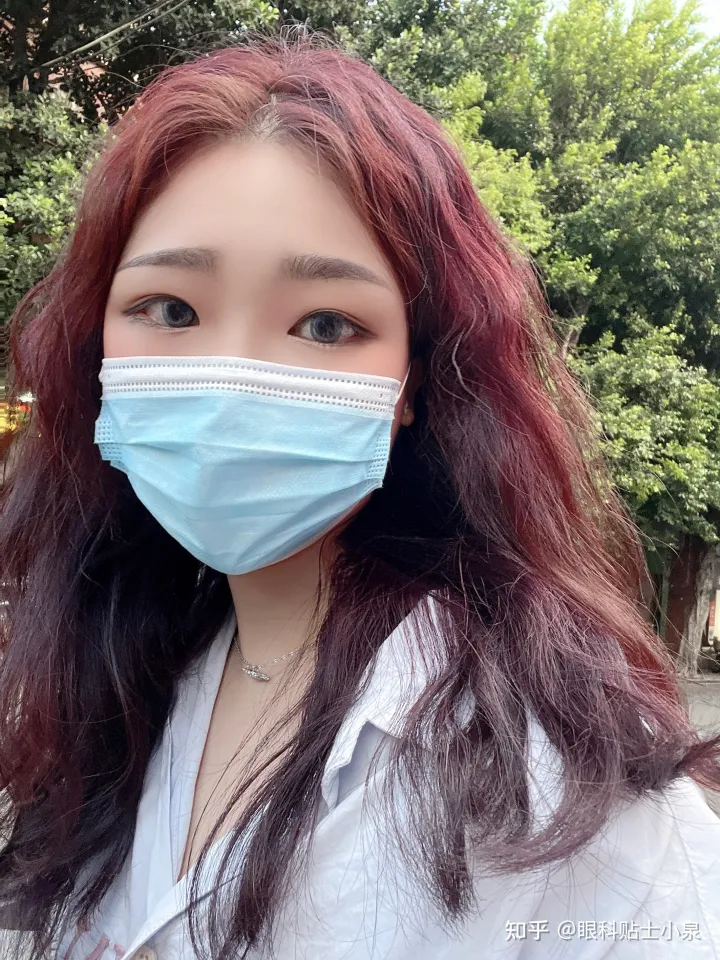 泉州全飞秒近视手术，高颜值小姐姐微笑摘镜，术后双眼视力1.2！(图4)