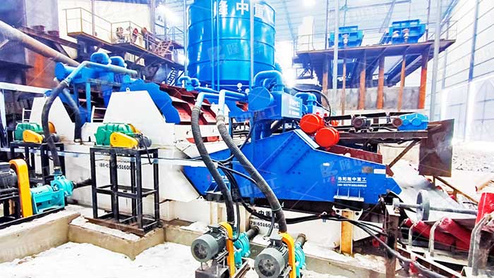 压裂砂生产线配置直线振动筛沙机(图2) 压裂砂生产线配置直线振动筛沙机(图2)