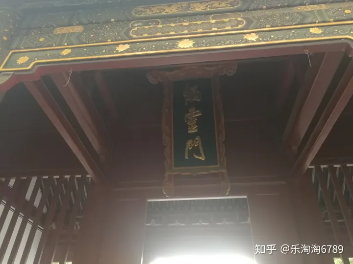 泰安：它是帝王封禅祭祀典礼之地，神秘威严，竟曾住着神仙一家！(图8)