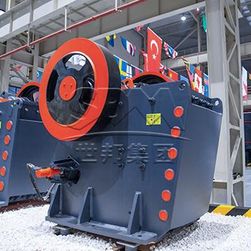 鹅卵石粉碎成不同粒度的沙子用什么样的设备？(图1)