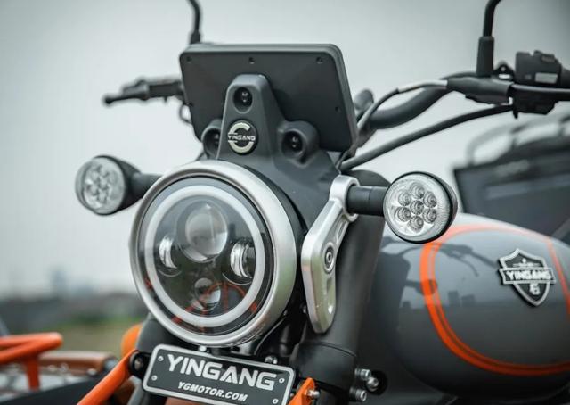 售价3.98万,解读国产多功能侉子:银钢边三轮500,满足全家出行(图2) 售价3.98万,解读国产多功能侉子:银钢边三轮500,满足全家出行(图2)