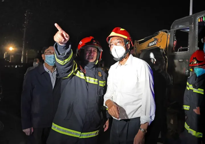 兰州新区一企业车间发生爆炸事故8人受伤6人失联(图1)