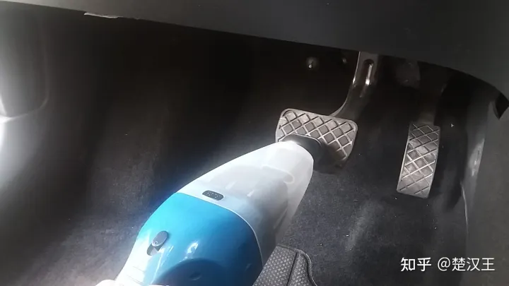 车载吸尘器的使用(图16)