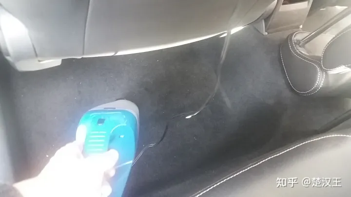 车载吸尘器的使用(图20)