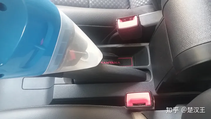 车载吸尘器的使用(图25)