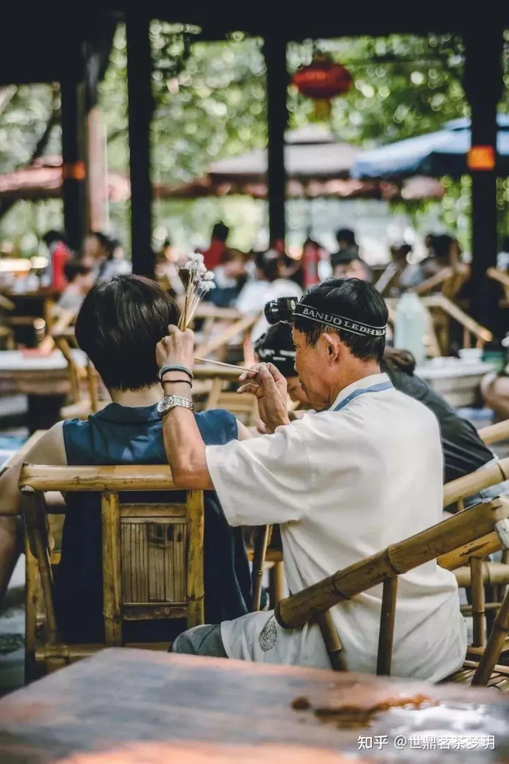 四川居然是中国最多茶馆的地方？一年能喝七个西湖？(图3)