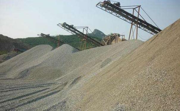 机制砂与水洗河沙哪个更贵？投资机制砂厂要多少成本？(图2)