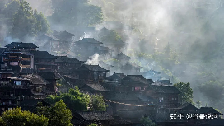 2022年白酒推荐：贵州有什么好酒？贵州省白酒排名及选购指南，性价比高的经典酒，好喝不贵的纯粮食酒，送岳父送长辈，自饮宴请礼品收藏必备（包含茅台、习酒、董酒、鸭溪窖、金沙窖酒等）(图1)