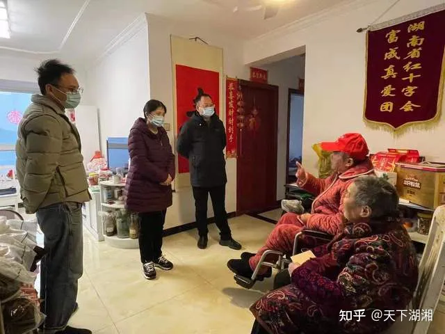 “我们没有忘记你！”长沙爱心市民慰问金牌义工王富成(图24)