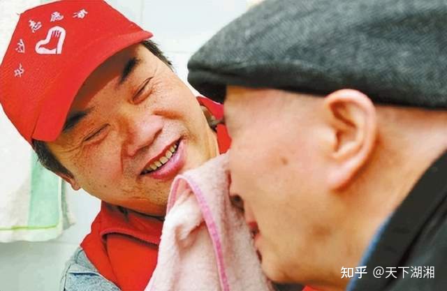 “我们没有忘记你！”长沙爱心市民慰问金牌义工王富成(图33)