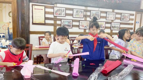 “绿色低碳节能先行”沙坪坝区妇联开展2022年全国节能宣传周暨全国低碳日主题活动(图3)