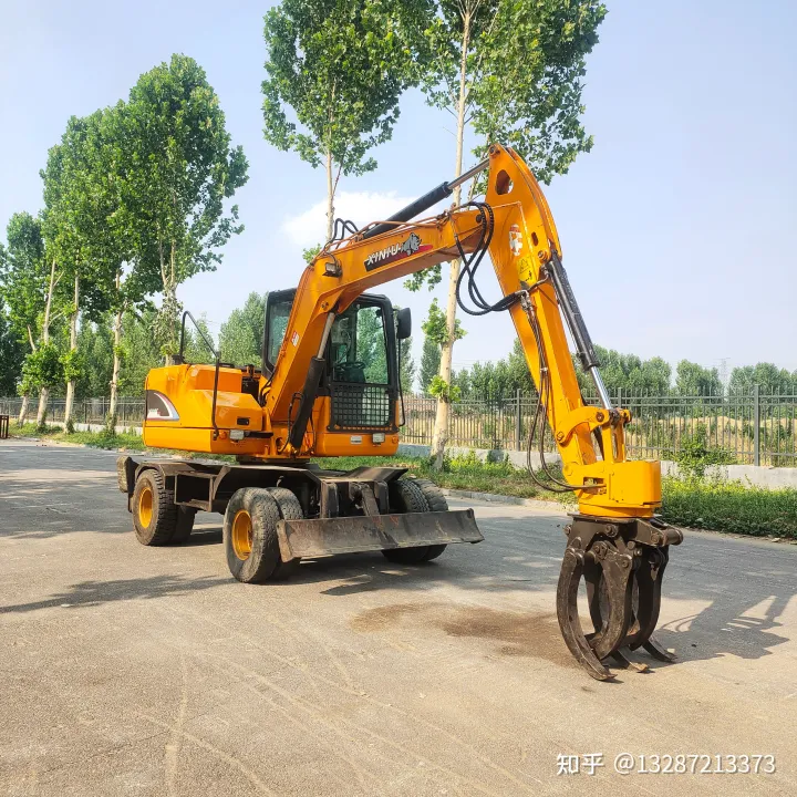 犀牛85型号二手轮式抓木机图片旋转装载机炮头机棉花夹抓按树抓树根挖挖机抓竹子便宜抓垃圾个人一手抓石头抓棉花抓秸秆抓钢机图片抓草垛抓颗粒设备(图1)