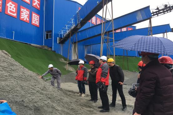 东南公司组织的砂石料加工观摩会在新福厦3标胜利举办(图2)