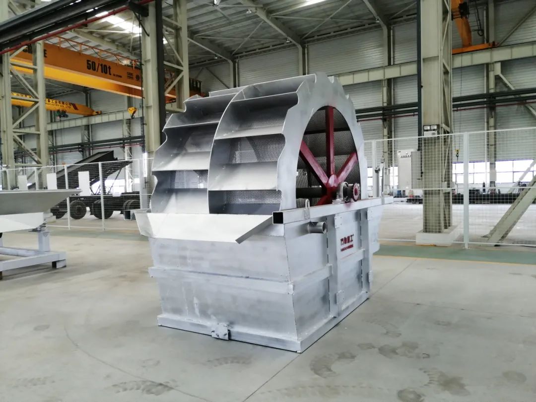 河沙没了就用机制砂吧！方驰重工移动制砂机了解一下！(图6)