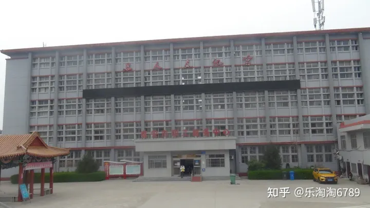 泰安一条街道，首有著名景点，尾有繁华夜市，低调却有顶尖美食，内有一建筑承载了几代人的记忆！(图12)