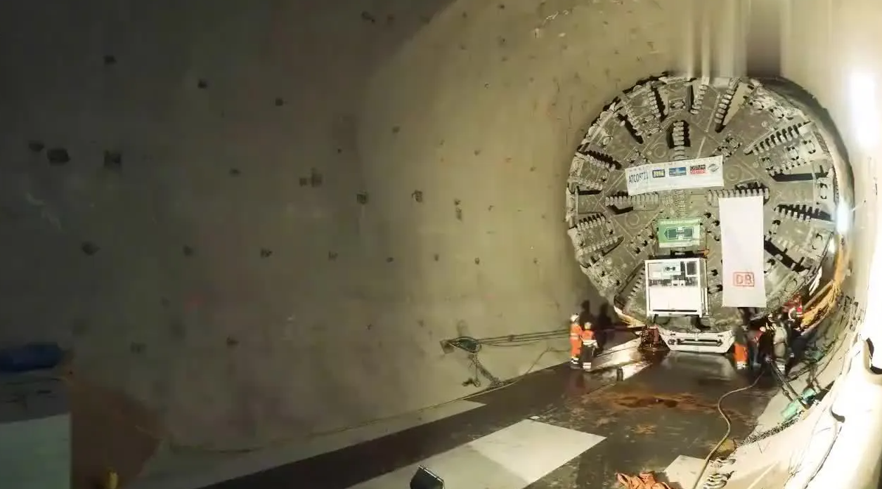 修大连地铁5号线，中国这款盾构机发挥了作用，没几个国家比得上(图1)