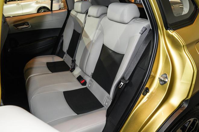 标配膝部气囊+2.0L四缸发动机12.58万起售丰田锋兰达来了(图8)